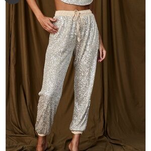NWT 12TH TRIBE WINK DUSK TIL DAWN SEQUIN CREAM JOGGER PANTS SZ S